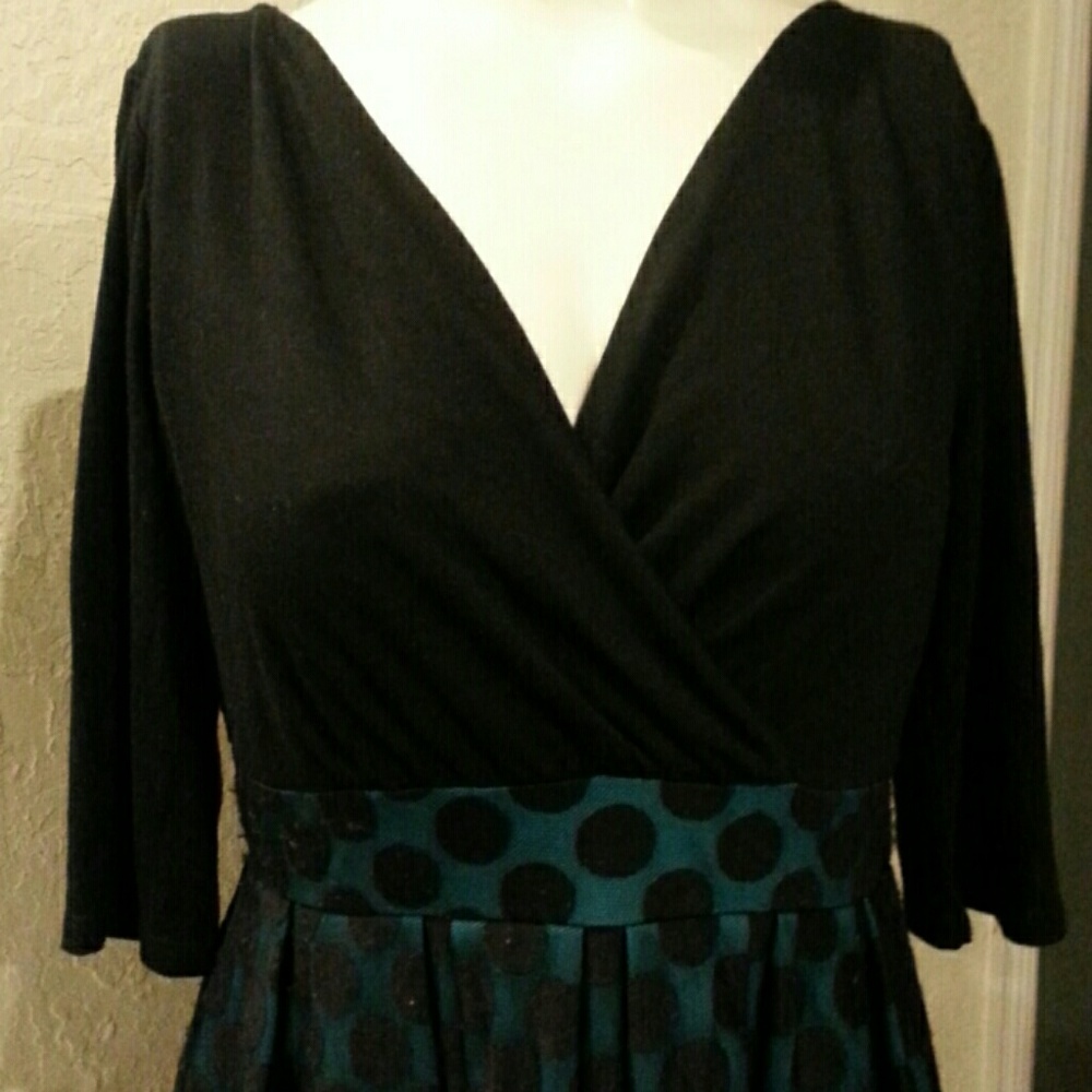 Kimi and Kai Liliana Polka Dot Lace Maternity dress - Picture 3 of 5